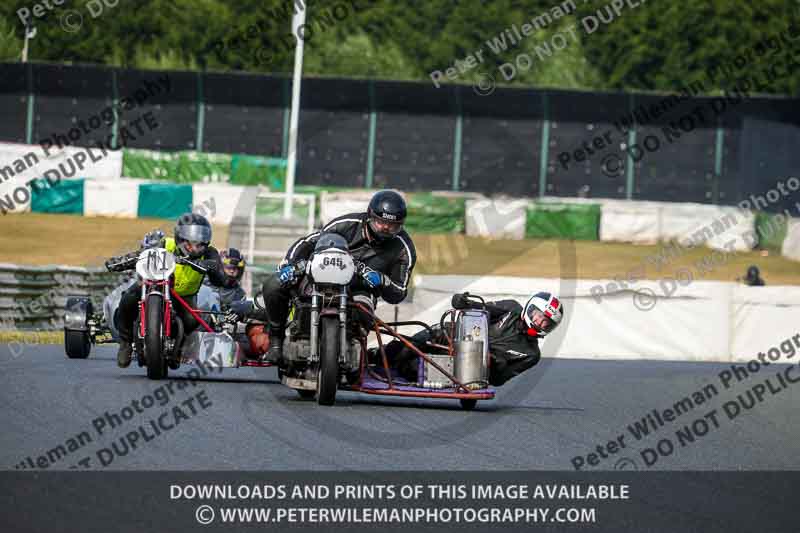 Vintage motorcycle club;eventdigitalimages;mallory park;mallory park trackday photographs;no limits trackdays;peter wileman photography;trackday digital images;trackday photos;vmcc festival 1000 bikes photographs